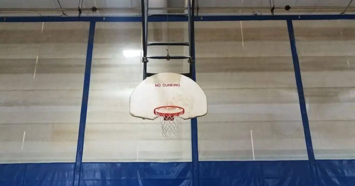 What Is the Minimum Ceiling Height For An Indoor Basketball Court?